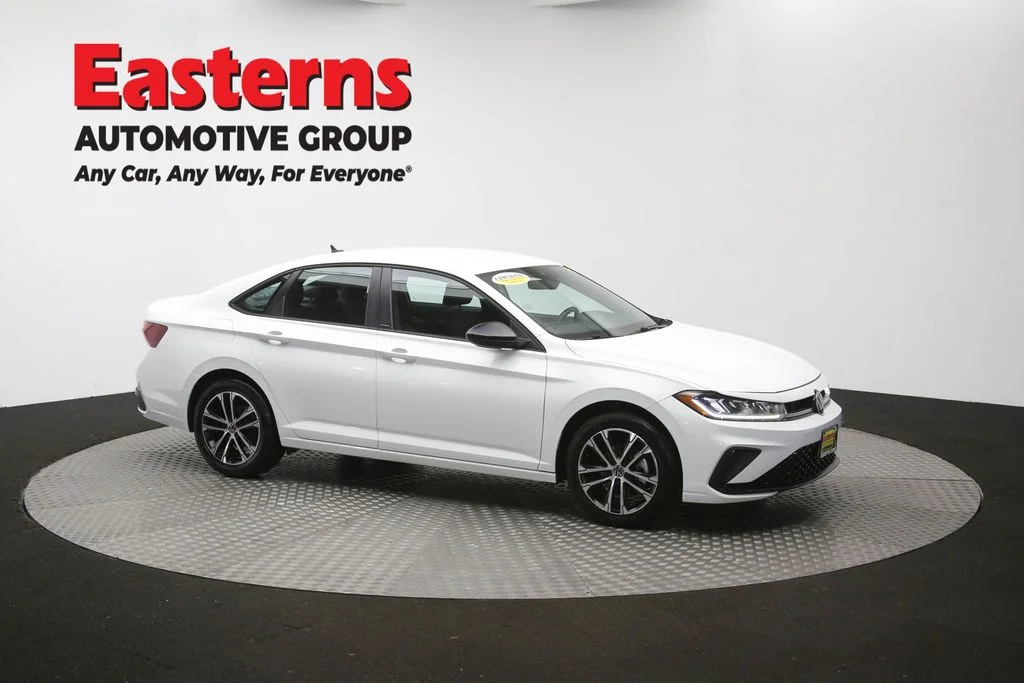 Used 2025 White Volkswagen 1.5T Sport image 45
