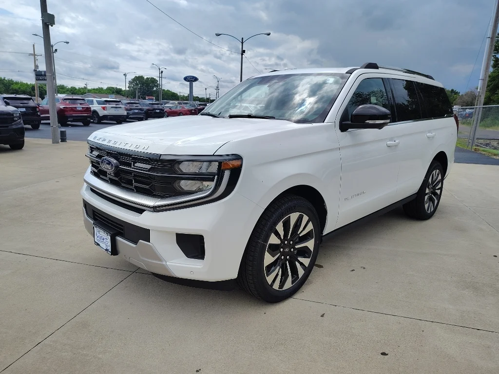 New 2026 Oxford White Ford Platinum® image 3