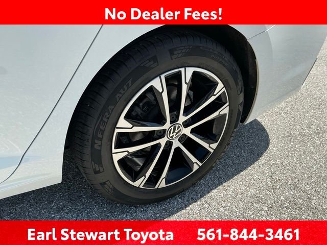 Used 2025 White Volkswagen 1.5T Sport image 40