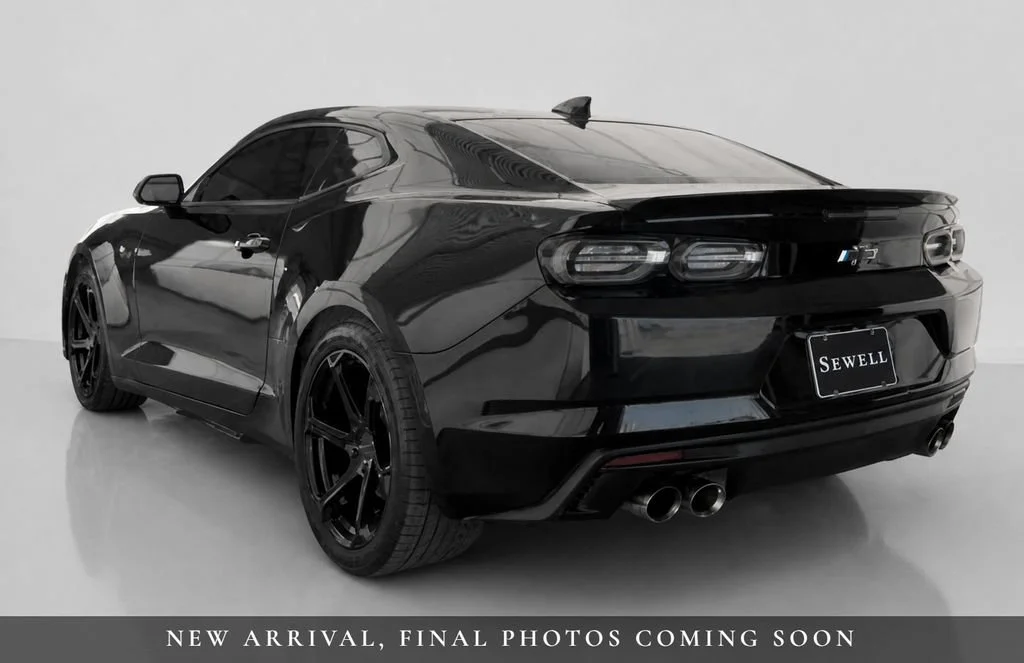 Used 2023 BLACK Chevrolet LT1 image 3