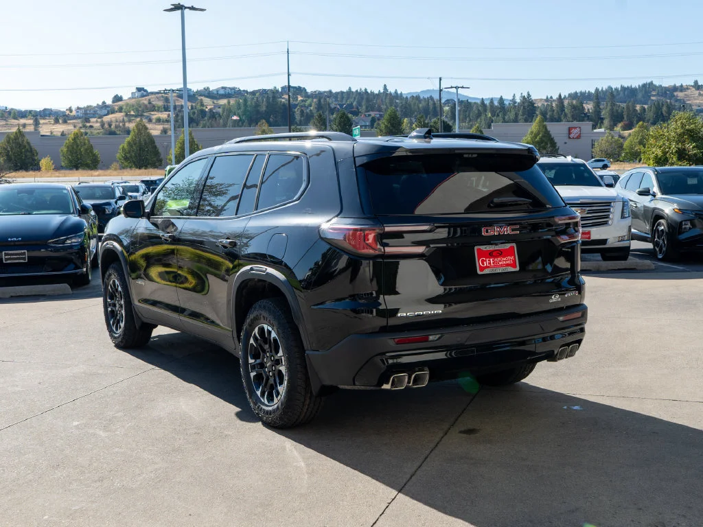 2027 GMC Acadia AT4 - Photo 5