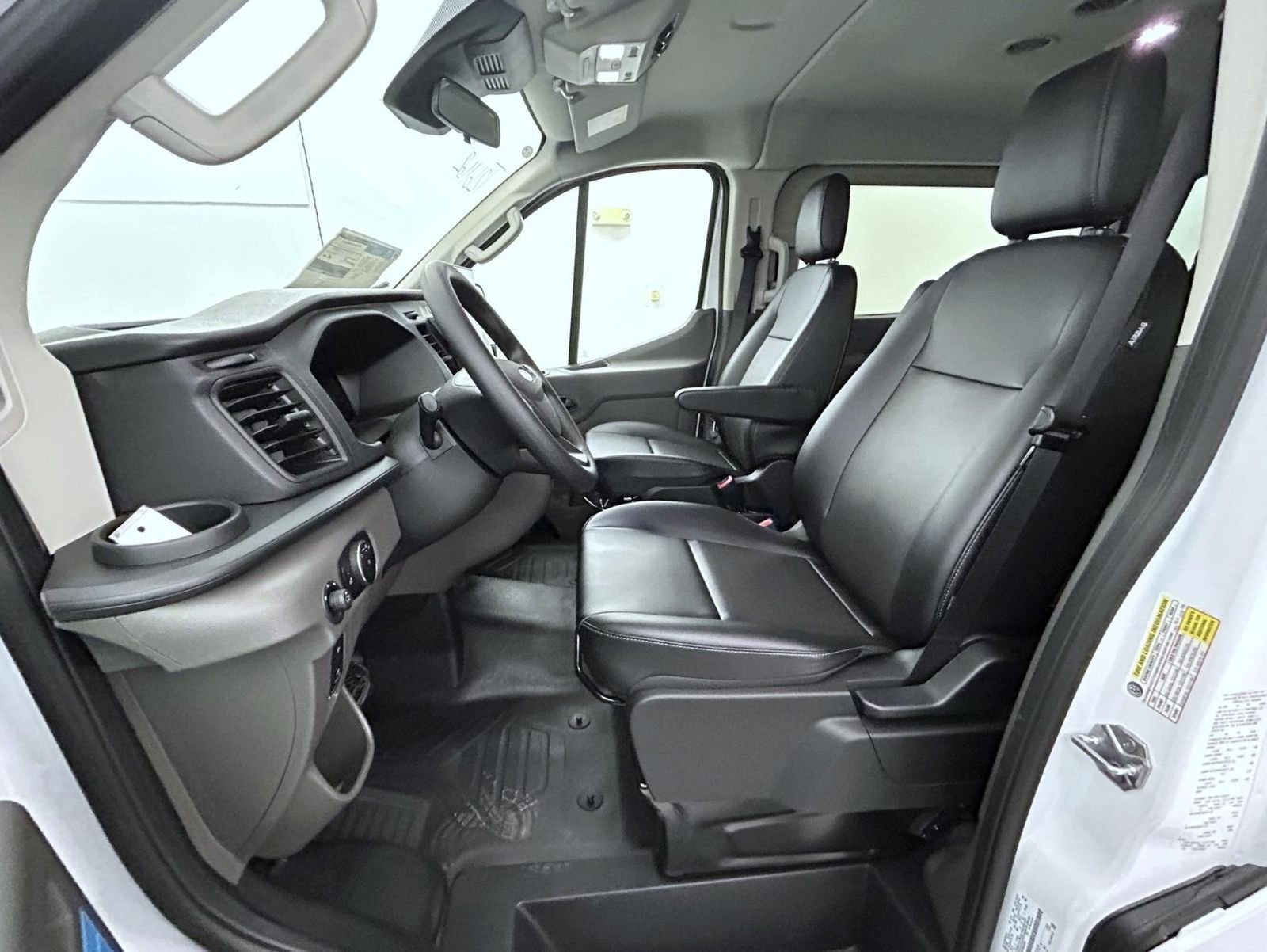 New 2026 Oxford White Ford XL image 10