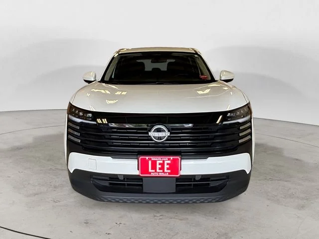 Used 2025 White Nissan SV image 9