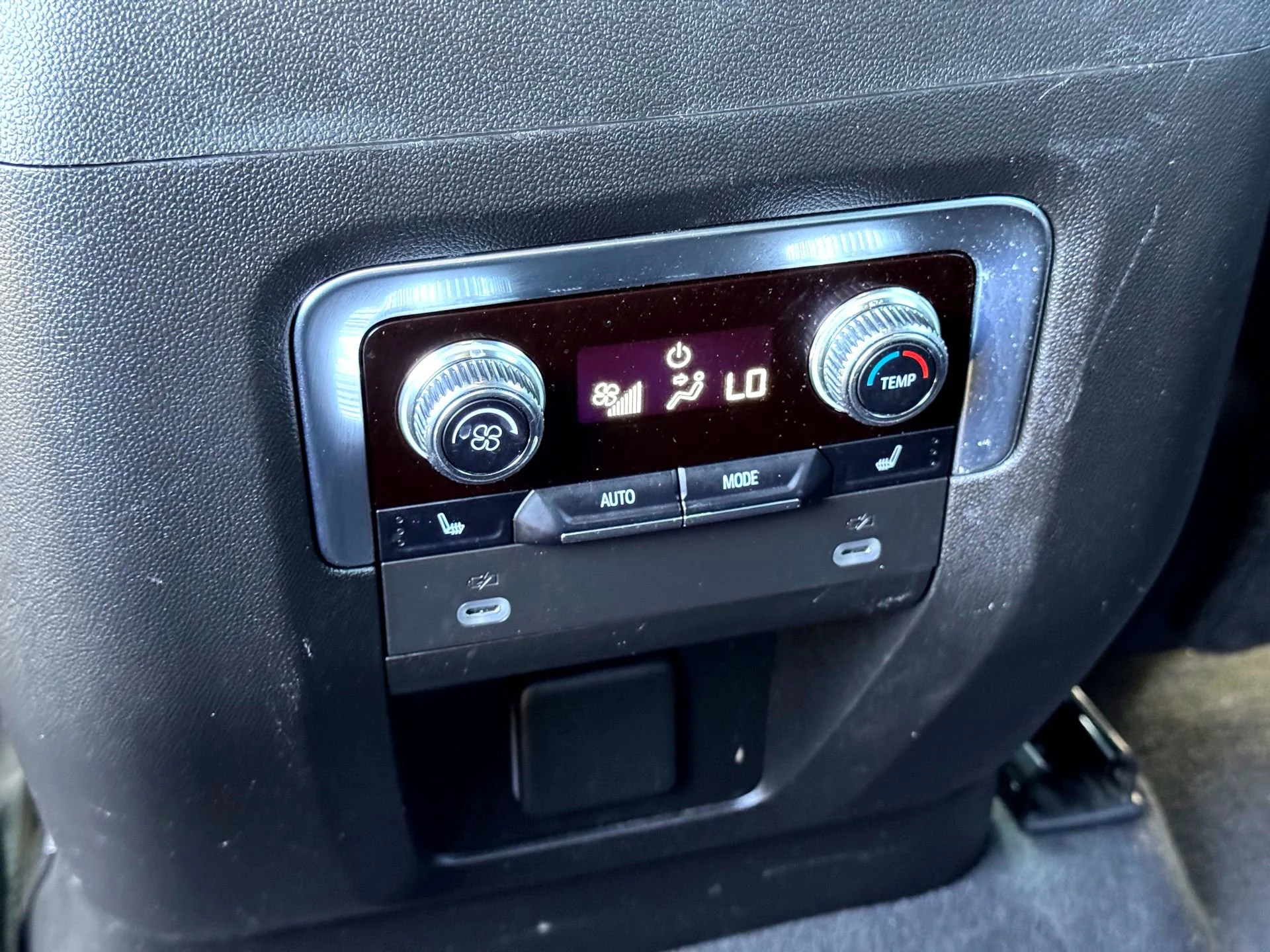 Used 2024 Sterling Metallic GMC Denali image 21