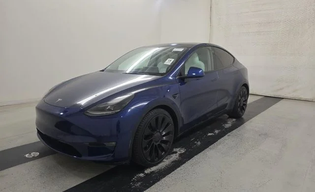 2021 Tesla Model Y's photo