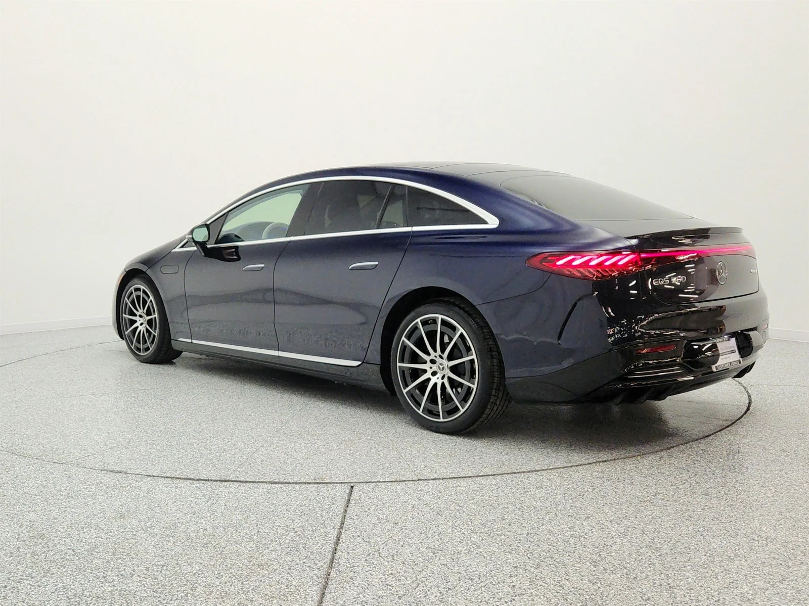 Used 2023 Nautical Blue Metallic Mercedes-Benz EQS 580 4MATIC® Sedan image 7