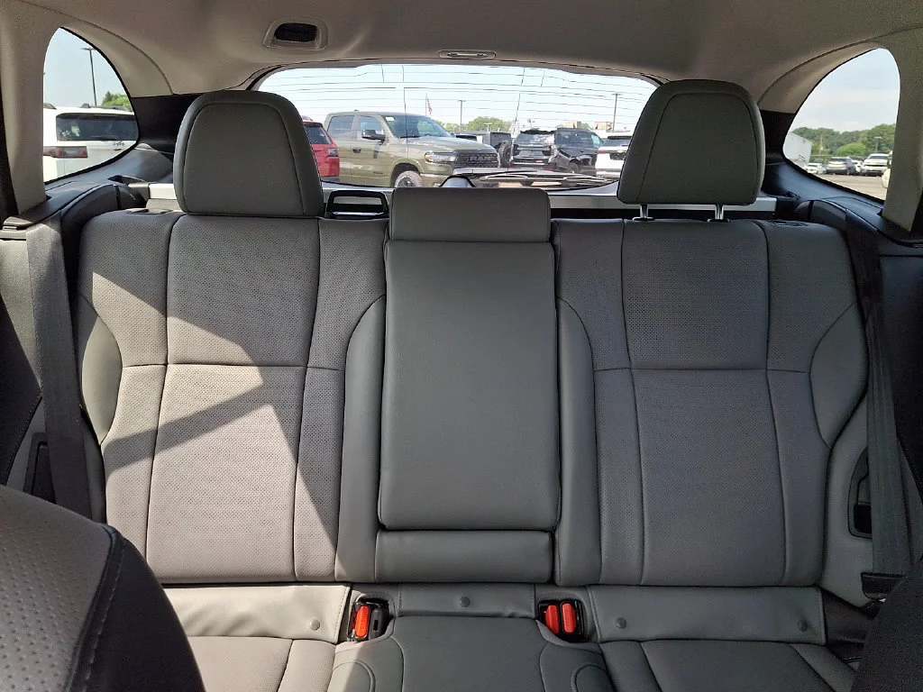 Used 2025 Silver Subaru Limited image 20