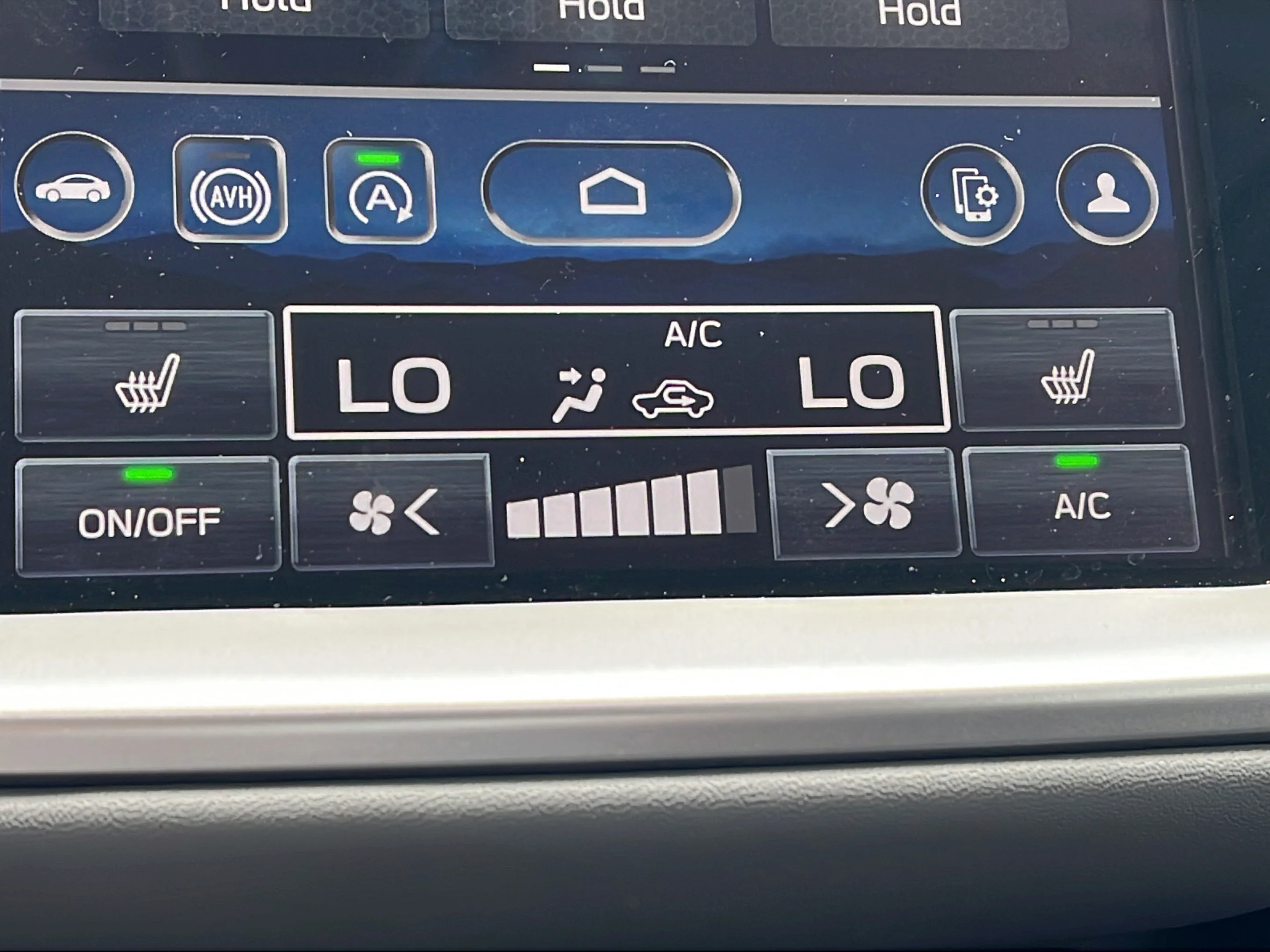 Used 2025 Ice Silver Metallic Subaru Onyx Edition image 19