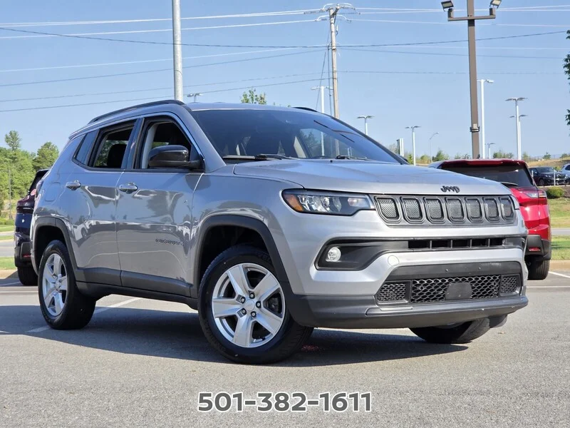 Used 2022 Billet Silver Metallic JEEP LATITUDE 4X4 image 20