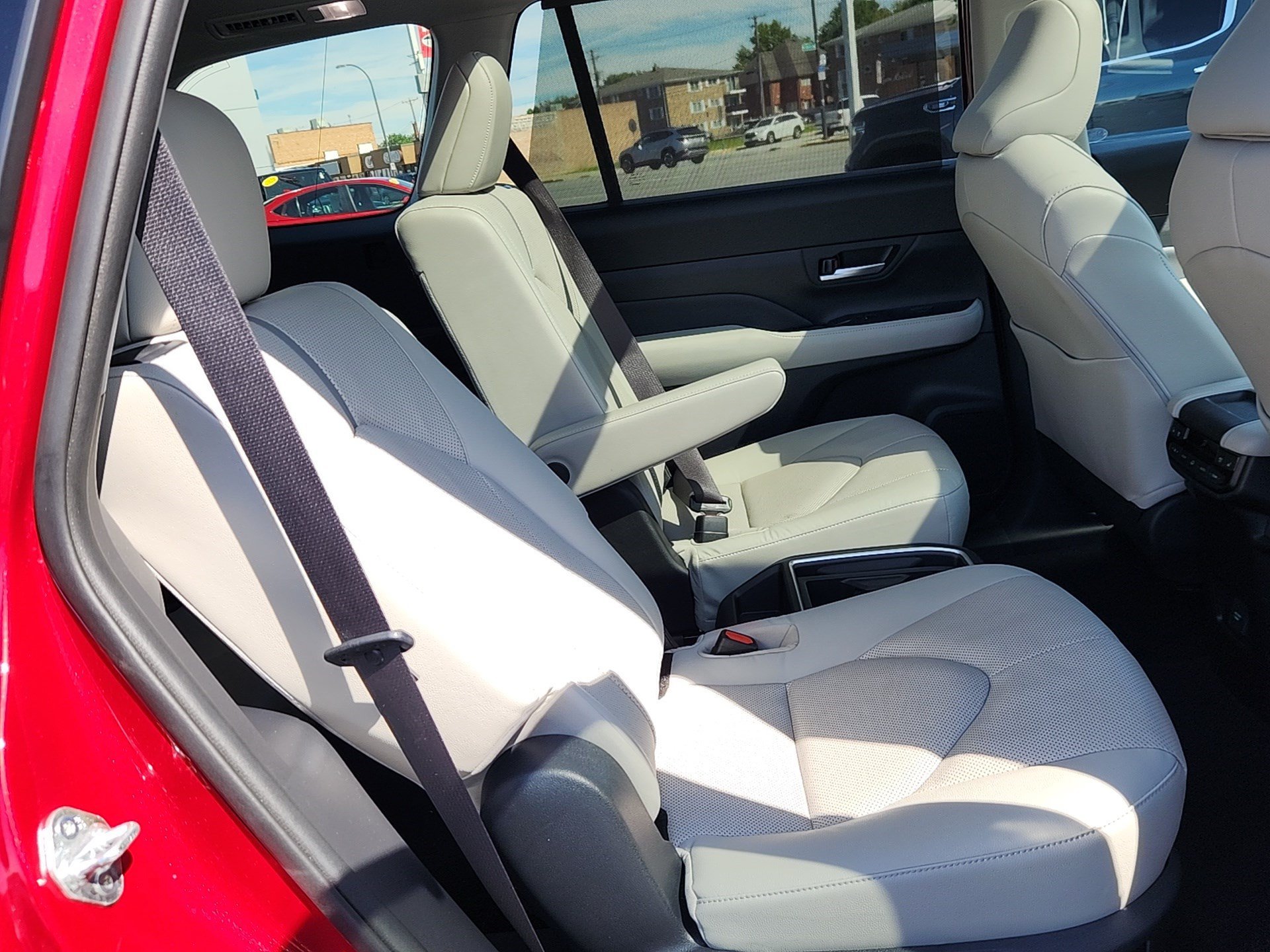 Used 2025 Red Toyota Platinum image 33