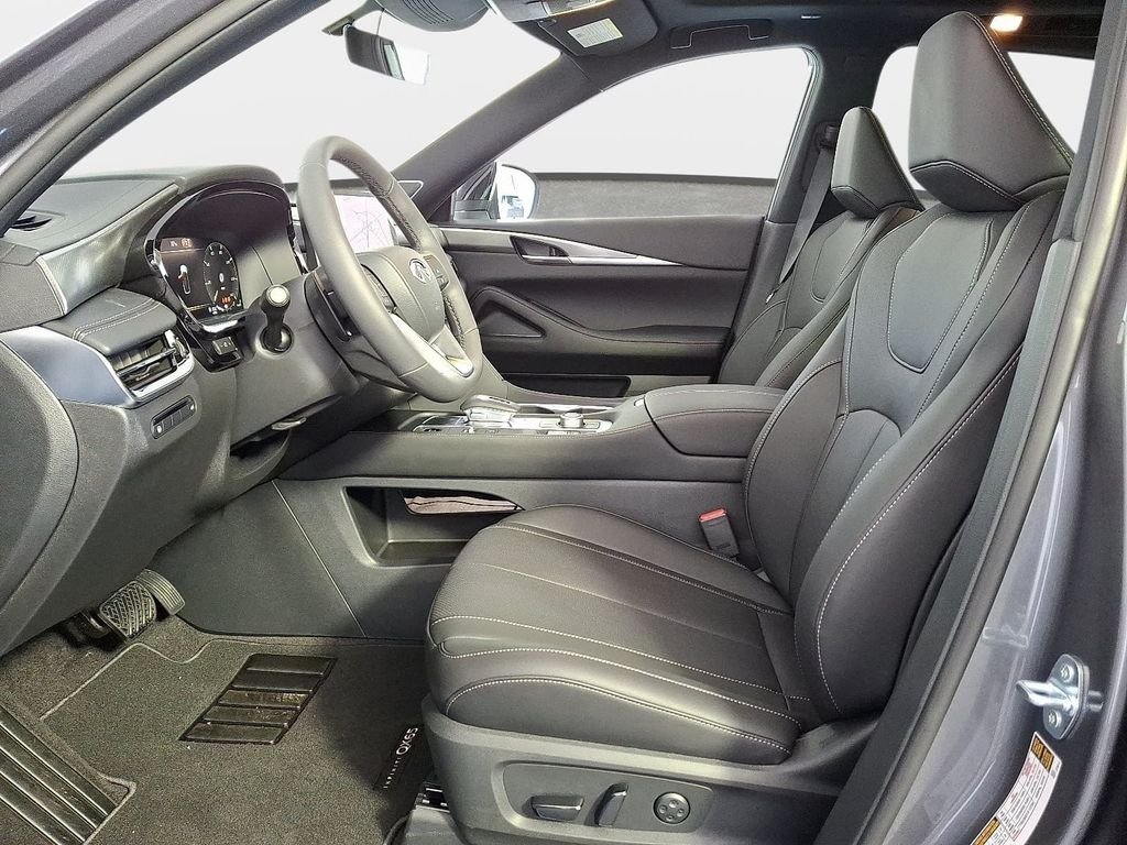 New 2027 GRAPHITE SHADOW INFINITI Luxe AWD image 10