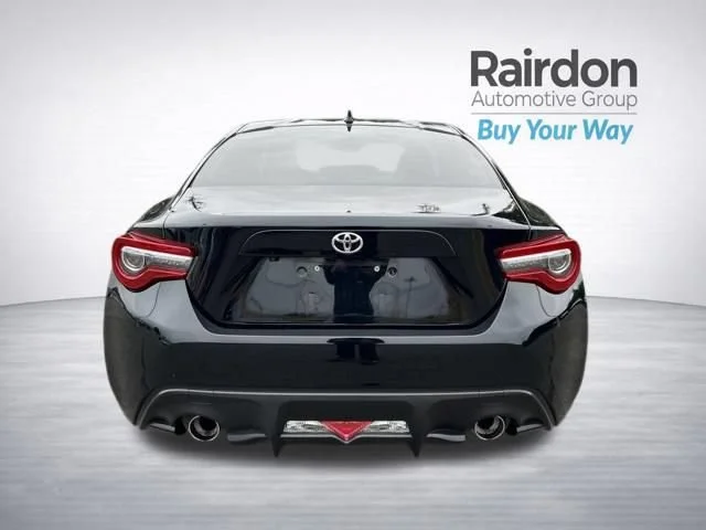 Used 2020 Raven Toyota  image 6