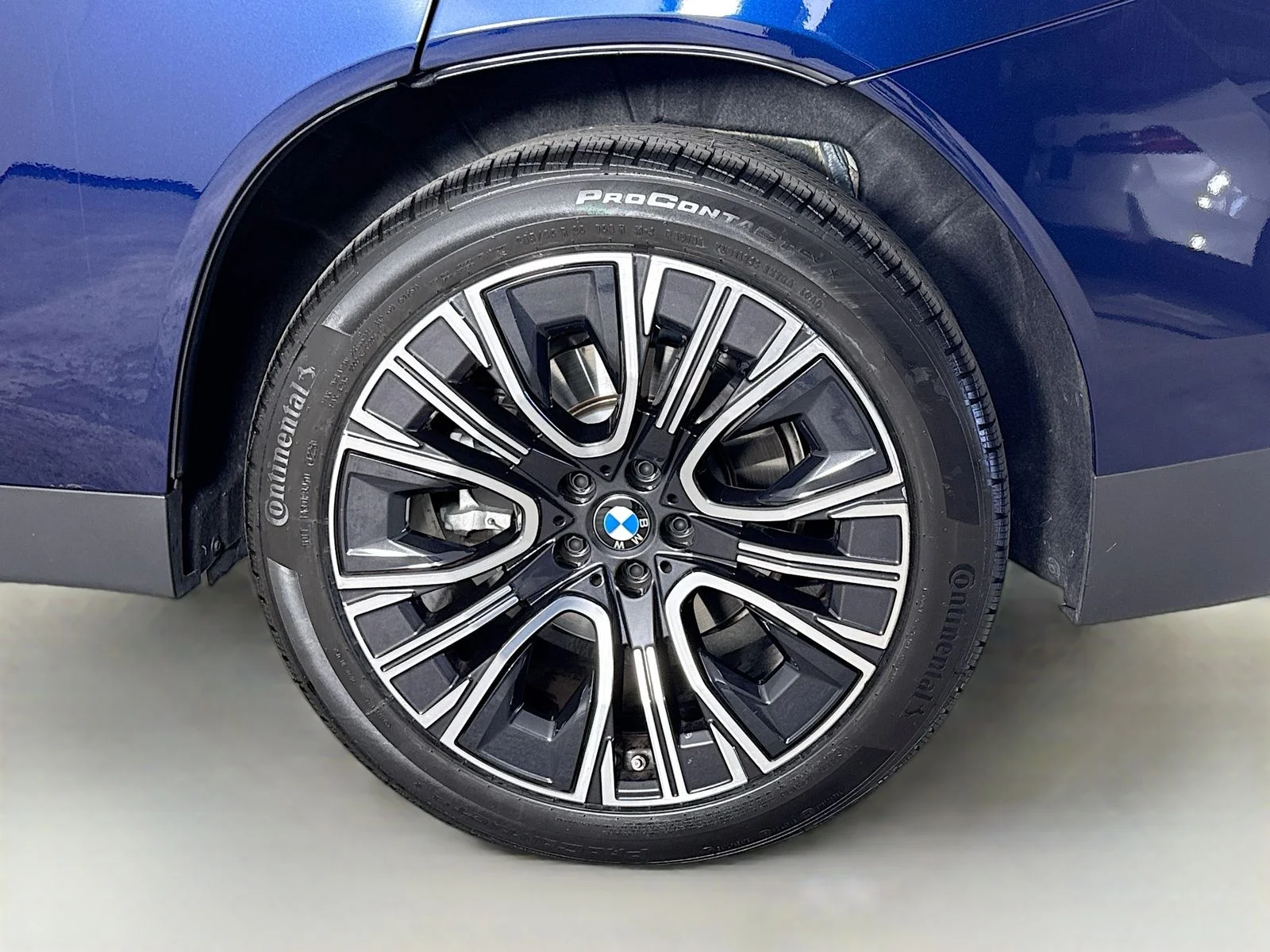 Used 2026 Tanzanite Blue II Metallic BMW 30 xDrive image 32