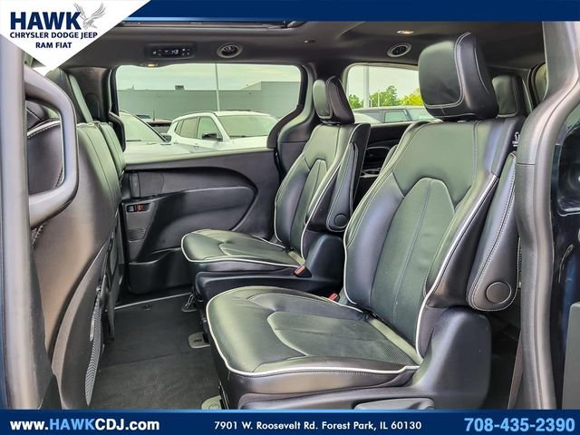 Used 2024 Blue Chrysler Select Premium S Appearance image 11