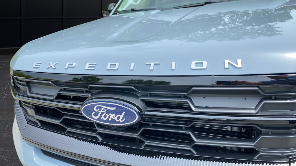 New 2026 Glacier Gray Metallic Tri-Coat Ford Active image 43