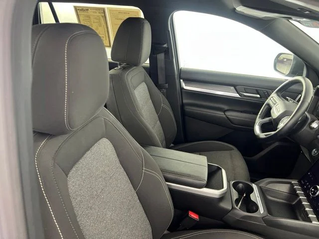 Used 2025 Silver GMC Elevation image 15