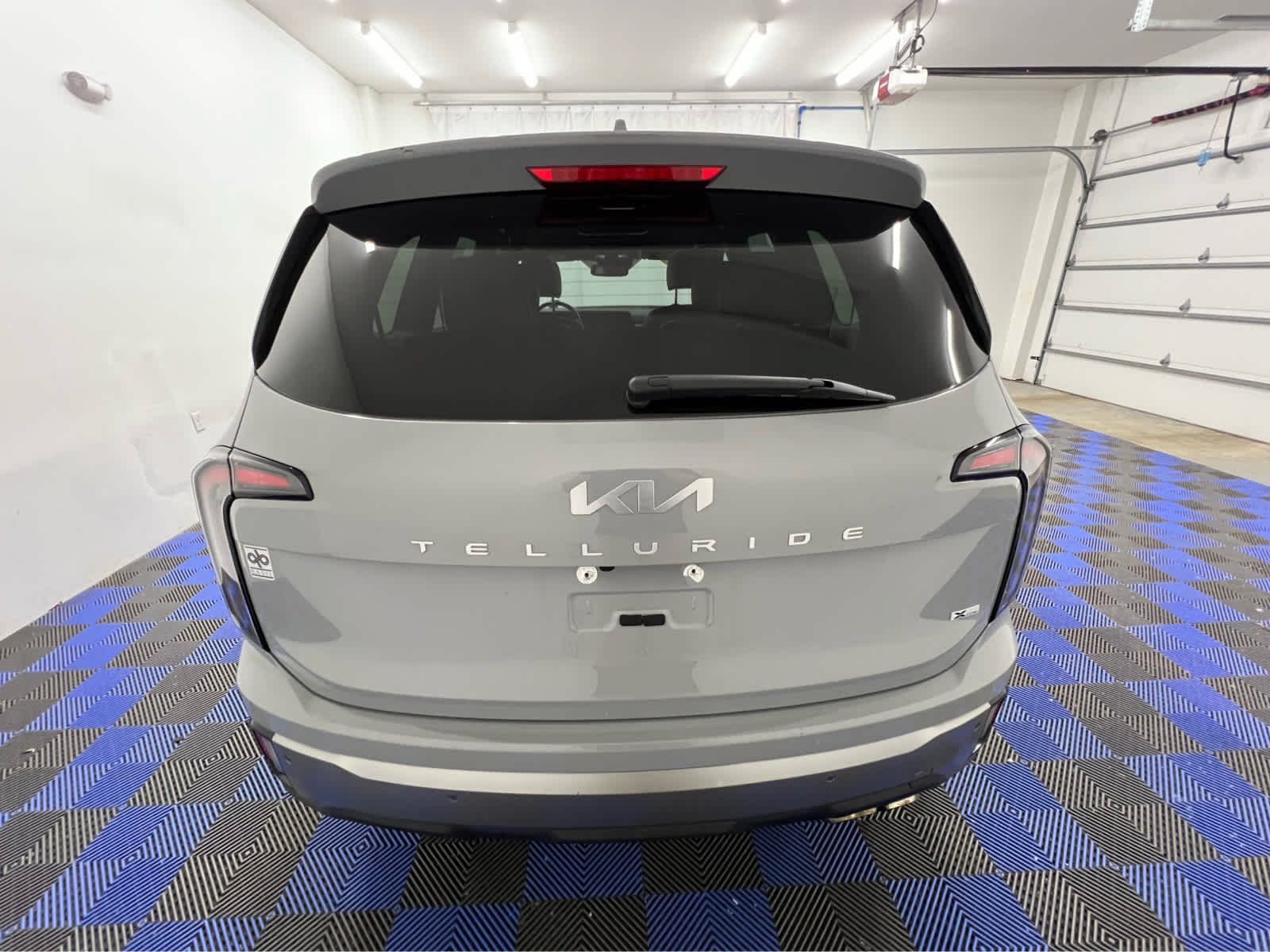 Used 2023 Wolf Gray Kia SX X-Line image 17