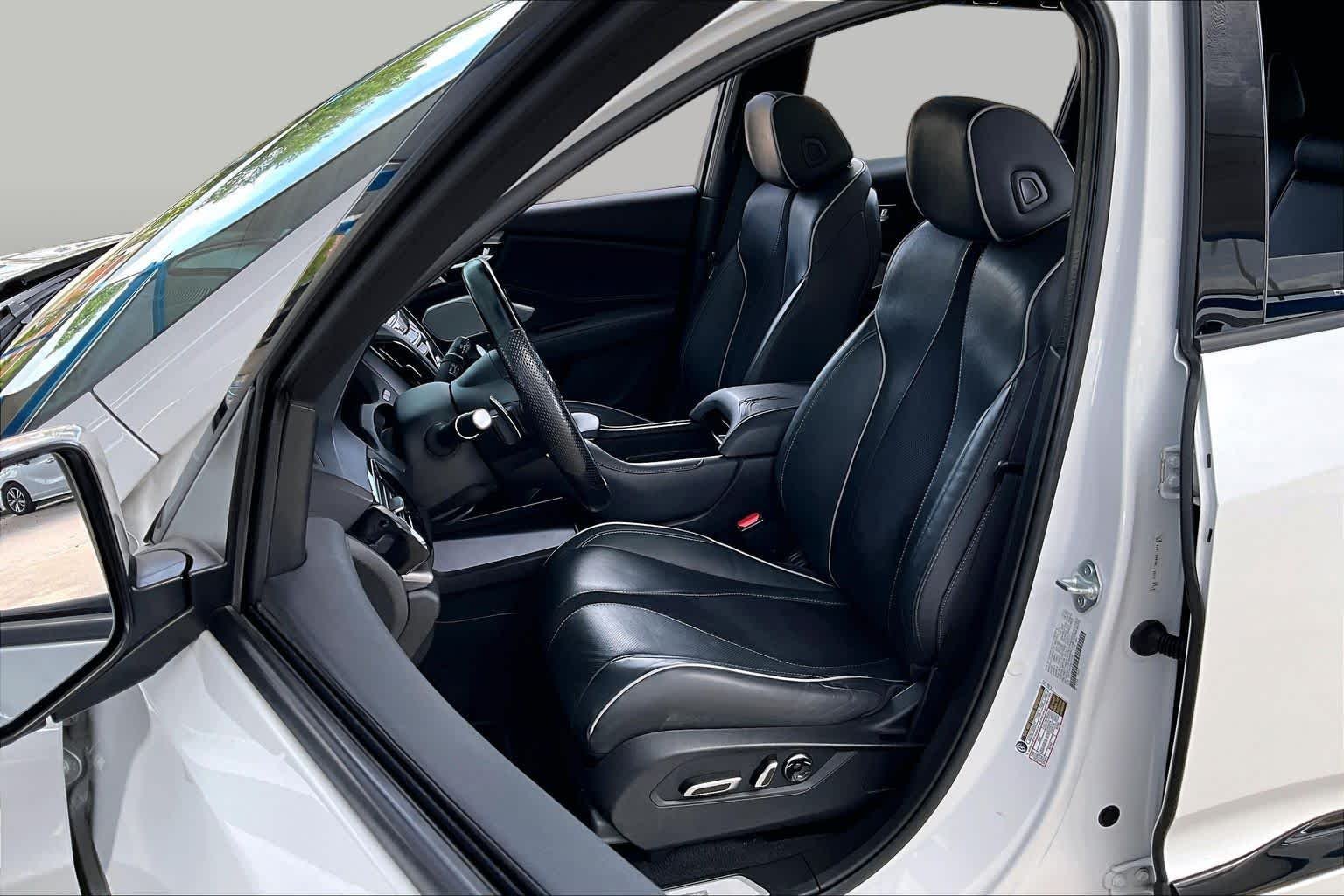 Used 2021 Platinum White Pearl Acura w/A-Spec Package image 8