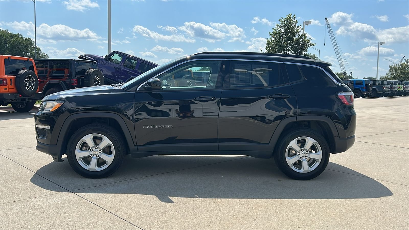 Used 2020 Black Jeep Latitude image 7