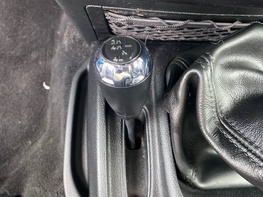 Used 2016 Hydro Blue Pearlcoat Jeep Sport image 13