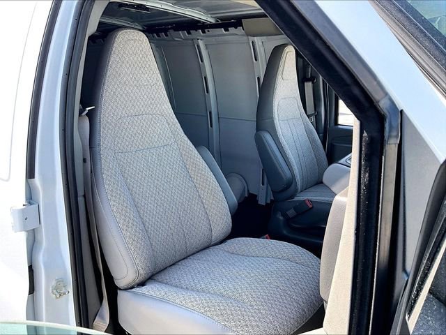 2026 Chevrolet Express Cargo Work Van - Photo 27