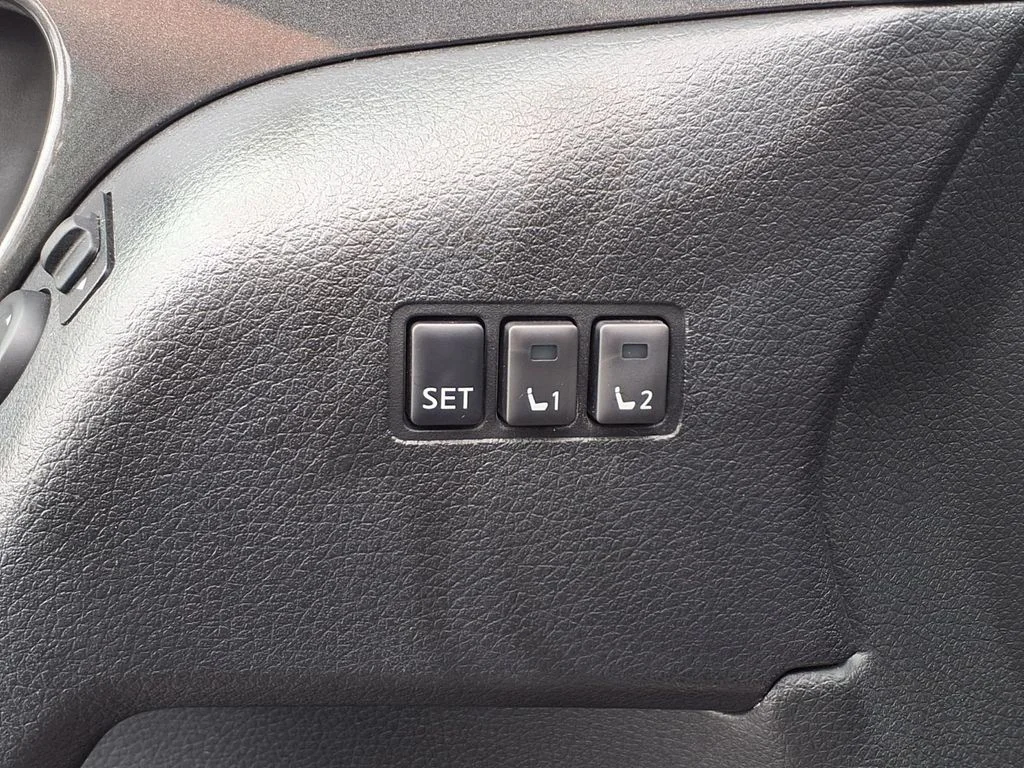 Used 2018 Gun Metallic Nissan SV image 13