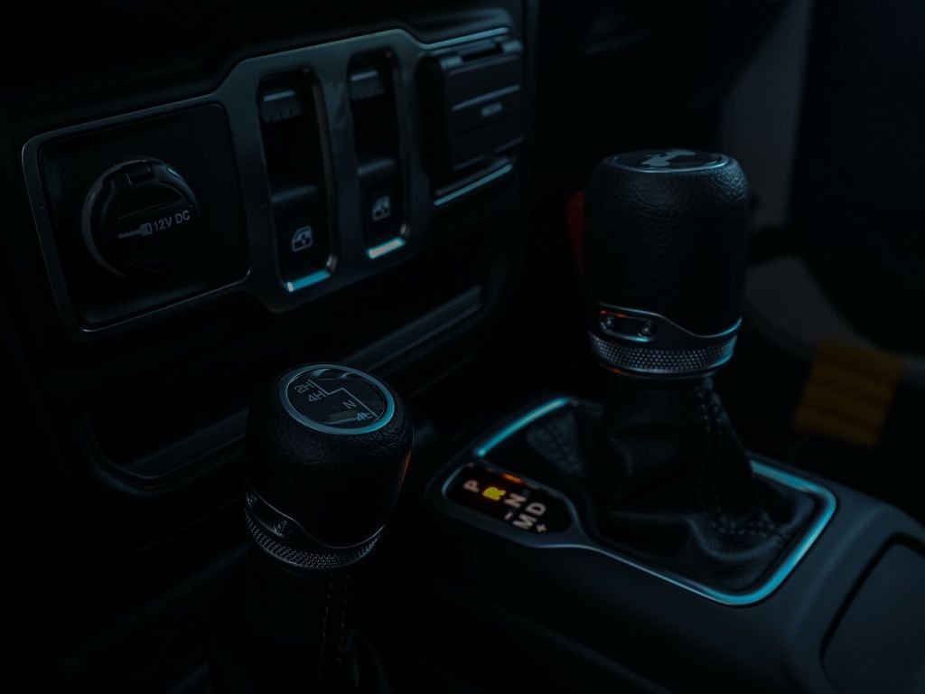 New 2026 Bright White Clear-Coat Exterior Paint Jeep Sport image 27