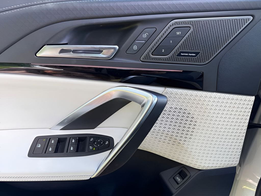 New 2026 Alpine White BMW xDrive28i image 12