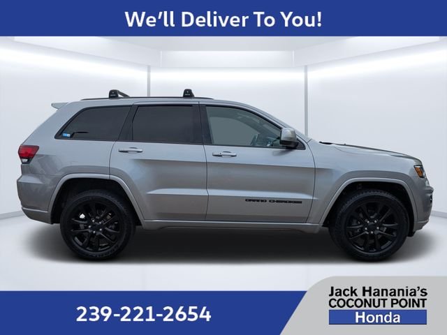 Used 2020 Silver Jeep Altitude image 3