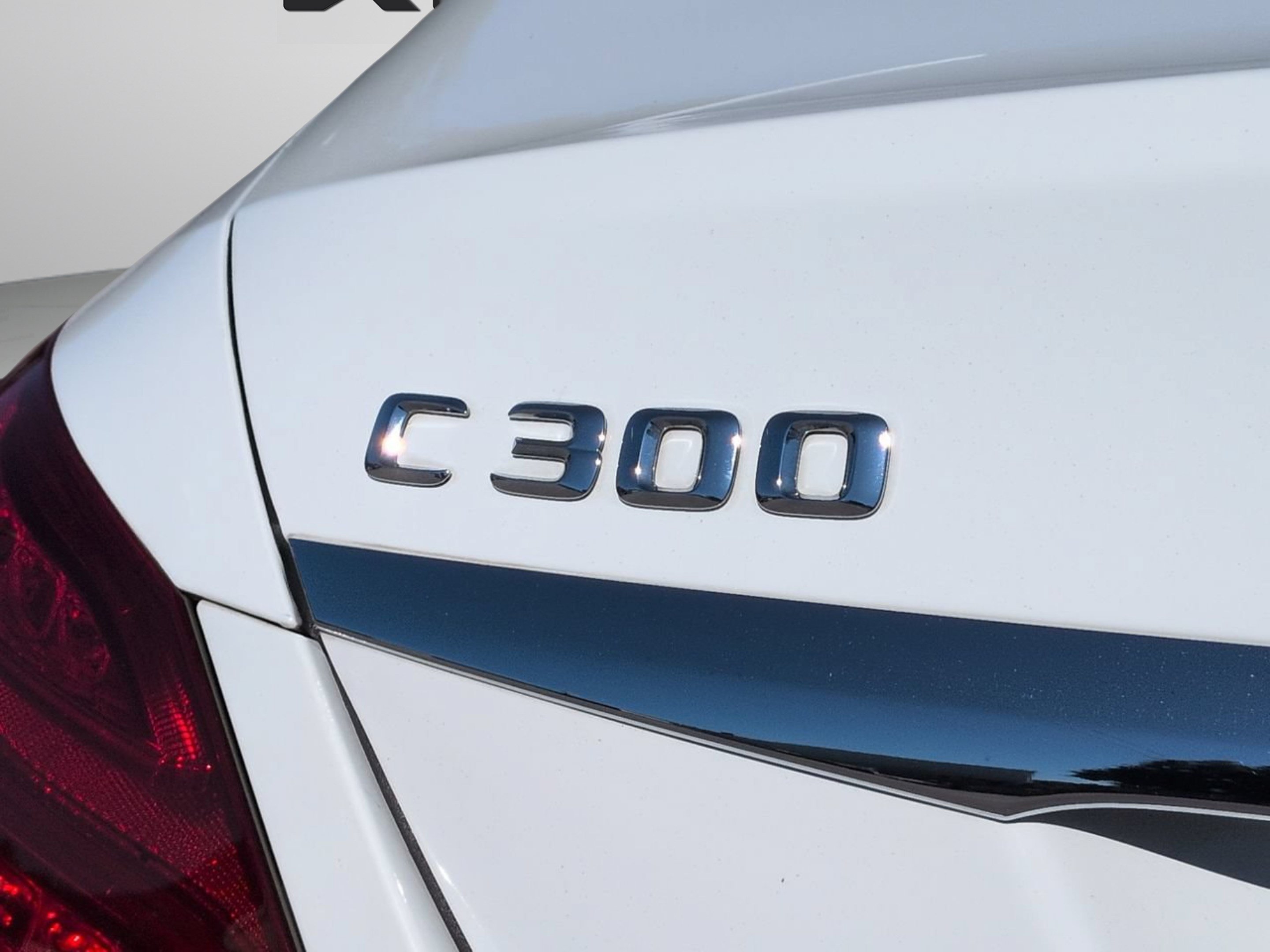 Used 2015 Polar White Mercedes-Benz C 300 image 16