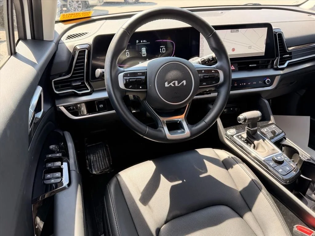 Used 2025 White Kia EX image 7