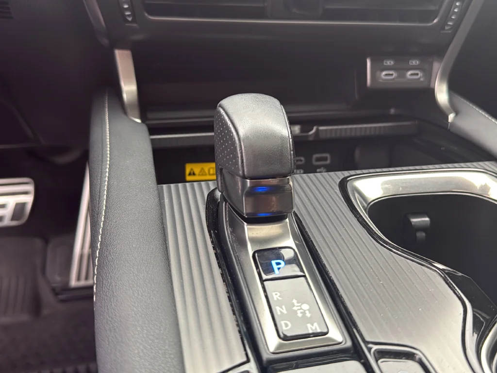 Used 2023 White Lexus 350 F Sport Handling image 19