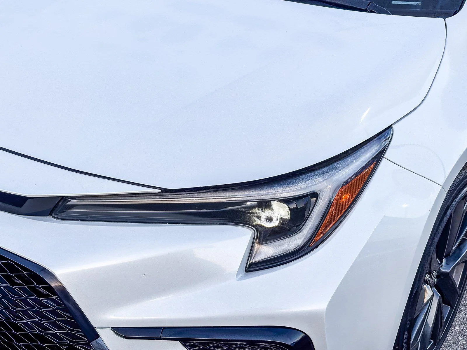 Certified Used 2025 Wind Chill Pearl Toyota Hybrid LE image 8