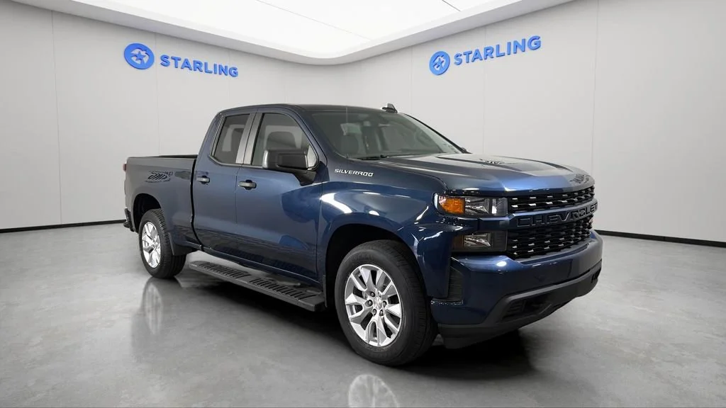 Used 2021 NORTHSKY BLUE METALLIC Chevrolet Custom image 13