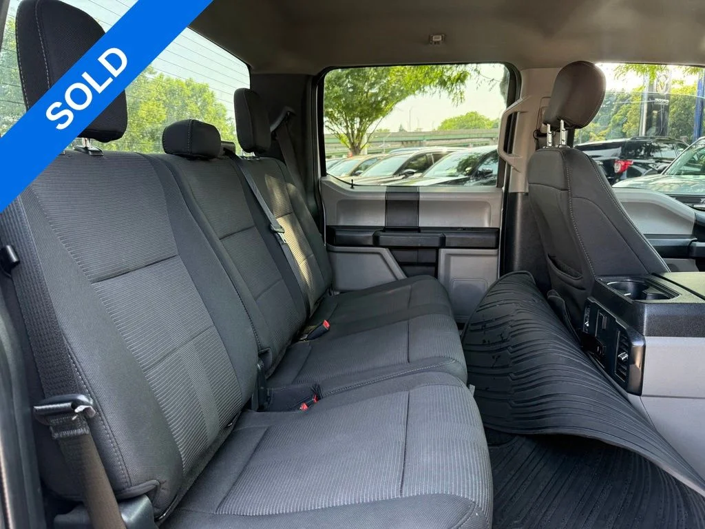 Used 2020 White Ford XL image 23