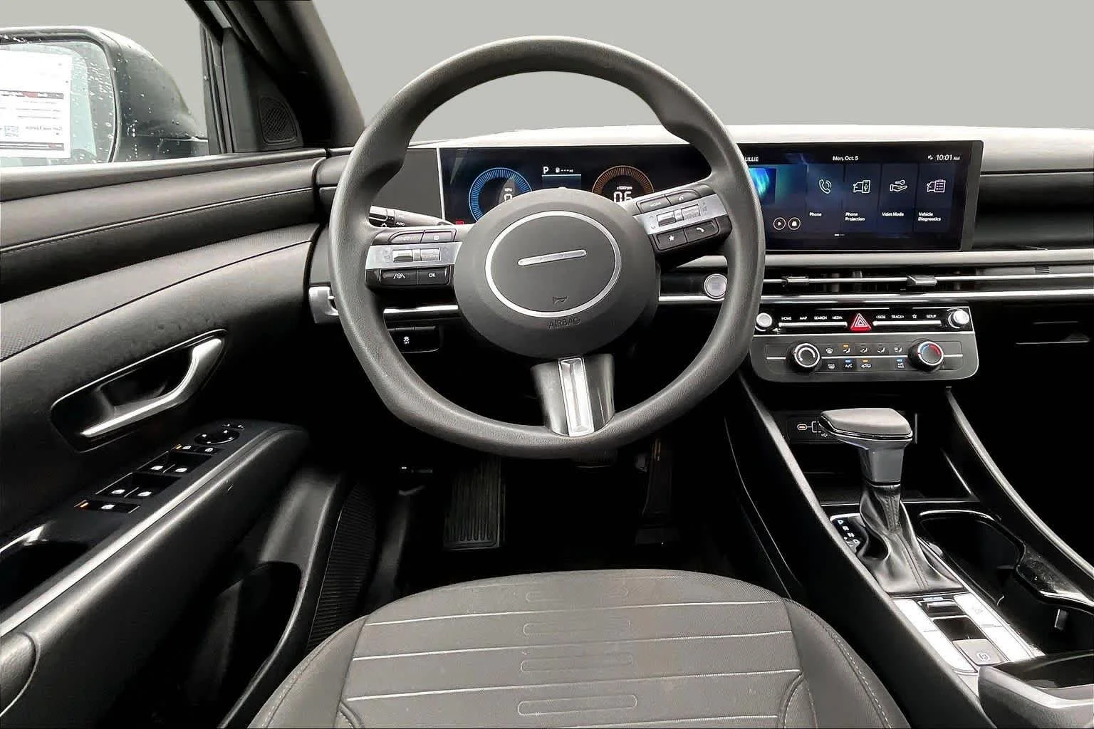 Used 2025 Atlas White Hyundai SE image 6