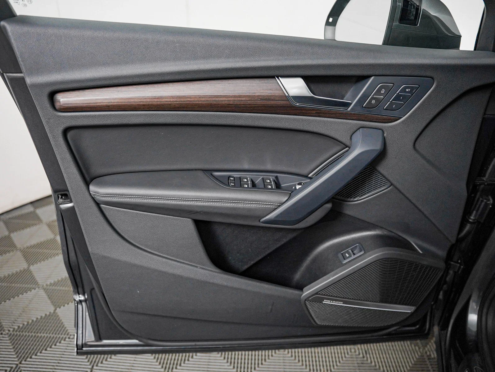 Used 2023 Daytona Gray Pearl Effect Audi S line Premium Plus image 20