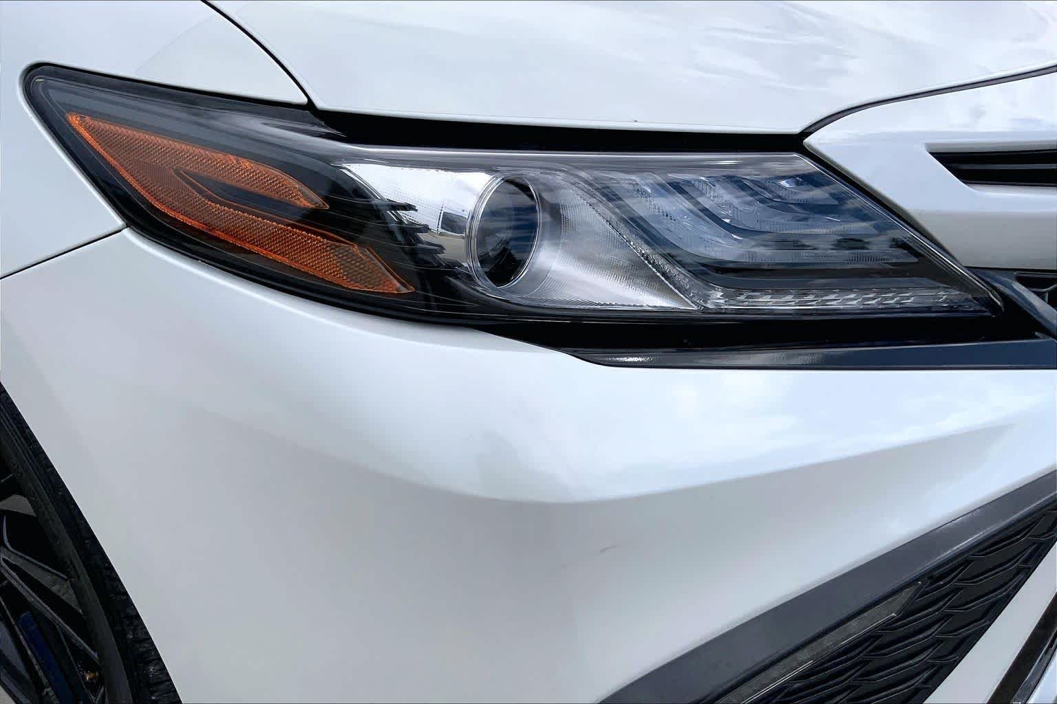 Used 2024 Wind Chill Pearl/Midnight Black Metallic Toyota XSE image 27