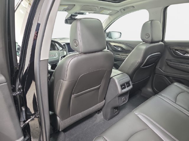 Used 2022 Black GMC SLT image 12