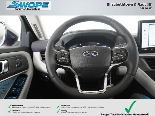New 2026 Rapid Red Metallic Tinted Clearcoat Ford Platinum™ image 55