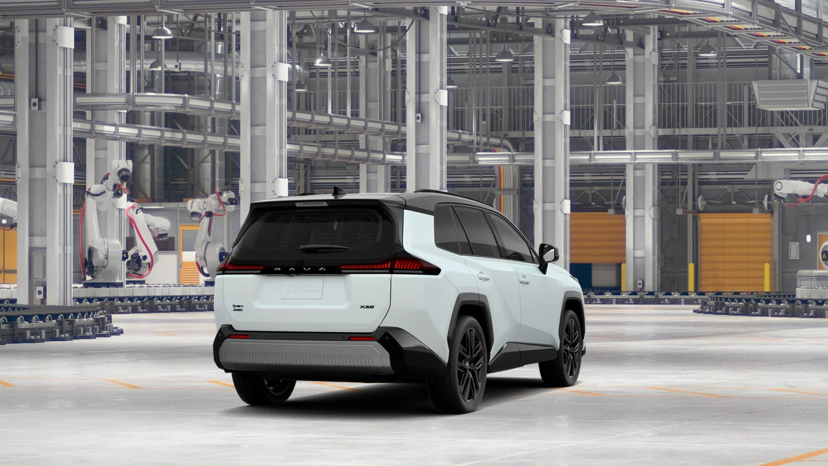 New 2026 Wind Chill Pearl with Midnight Black Metallic roof Toyota XSE image 9