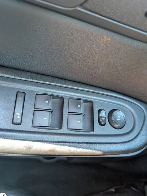 Used 2015 Silver Chevrolet LT image 31
