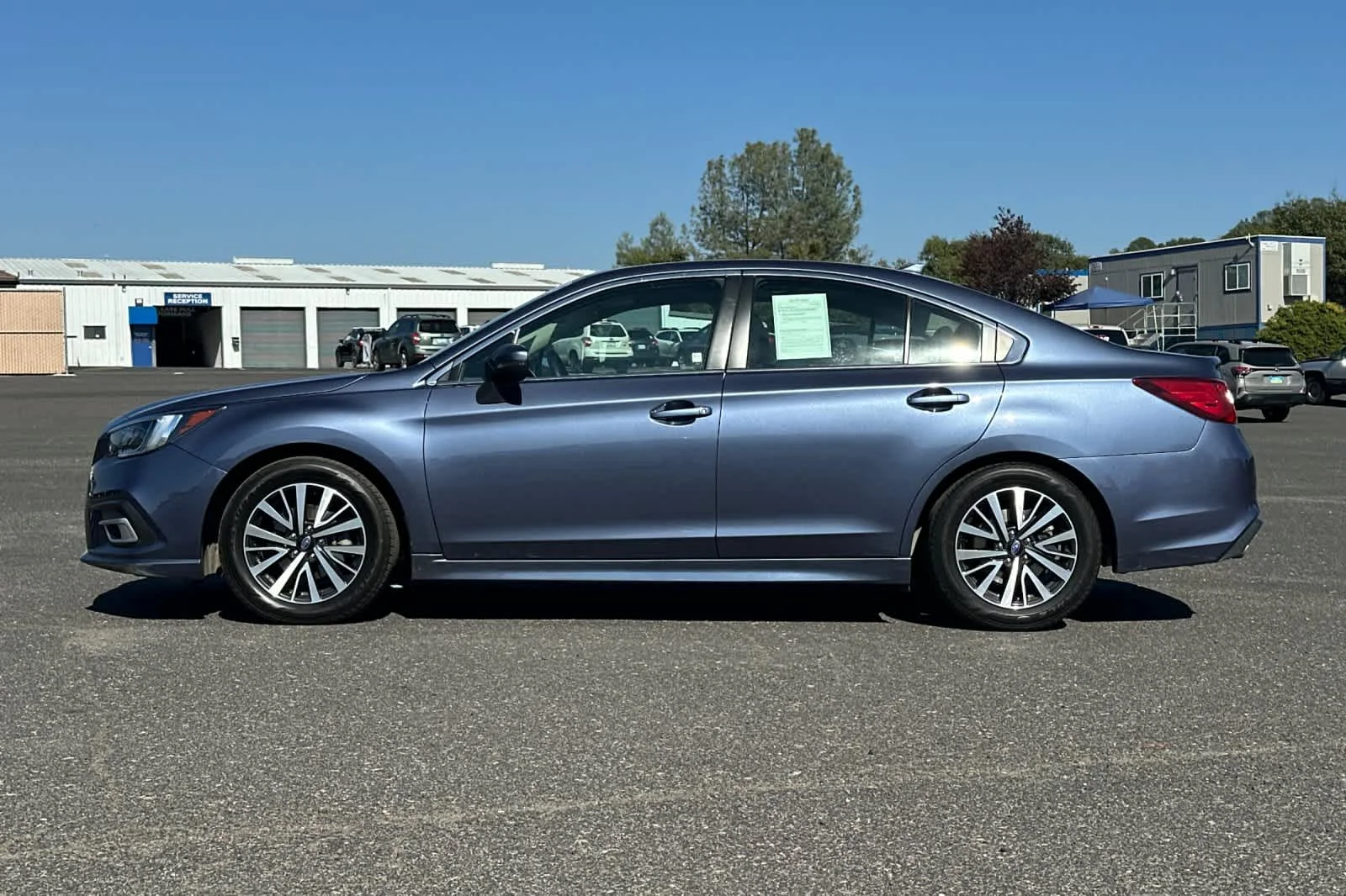 Used 2018 Twilight Blue Metallic Subaru Premium image 6