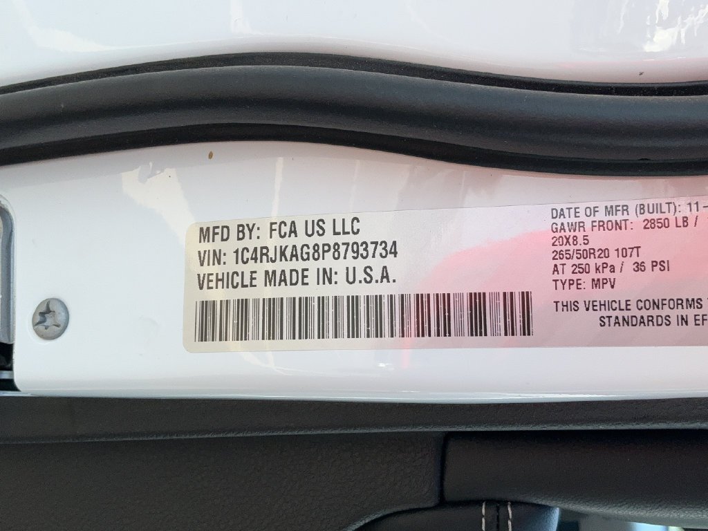 Used 2023 White Jeep Altitude image 15