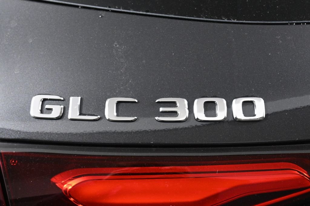 Used 2026 Graphite Grey Metallic Mercedes-Benz GLC 300 image 36