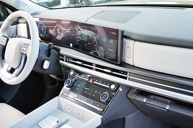 New 2026 Black Hyundai SEL image 13