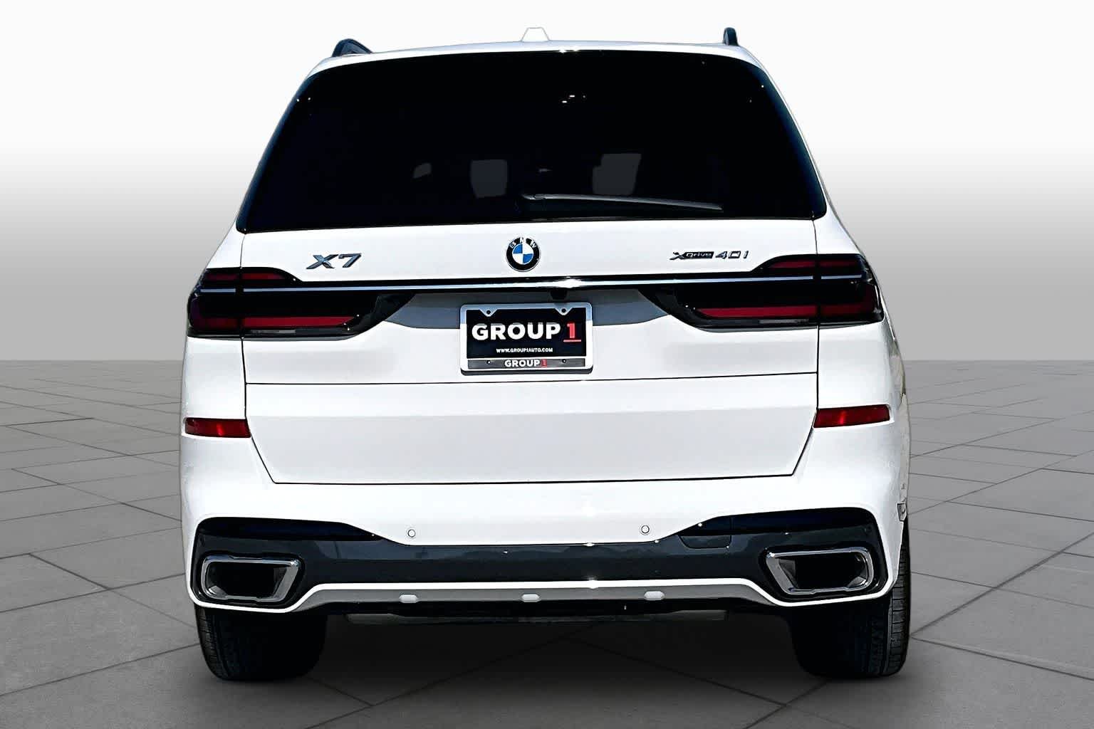 Used 2026 Alpine White BMW xDrive40i image 4