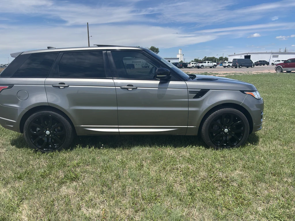 Used 2017 Silicon Silver Metallic Land Rover Autobiography image 12