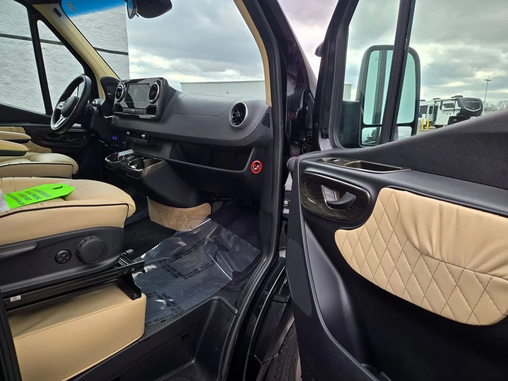 2020 Mercedes-Benz Sprinter Cargo Van Base - Photo 17