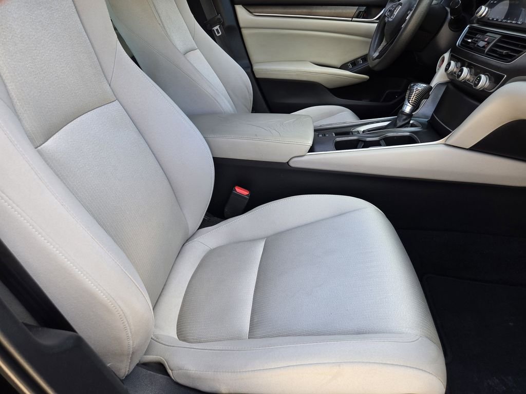 Used 2018 Black Honda LX image 9